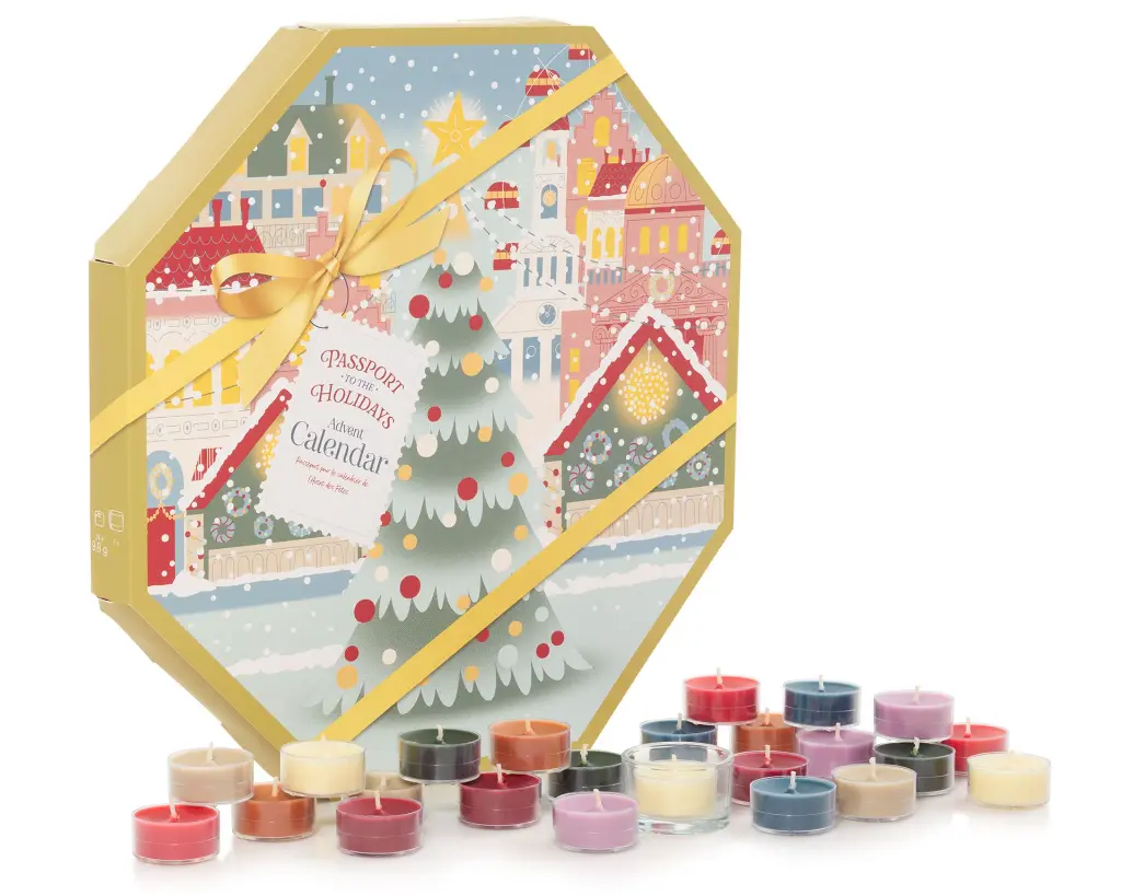 YC Passport to the Holidays Advent Calendar Wreath.webp