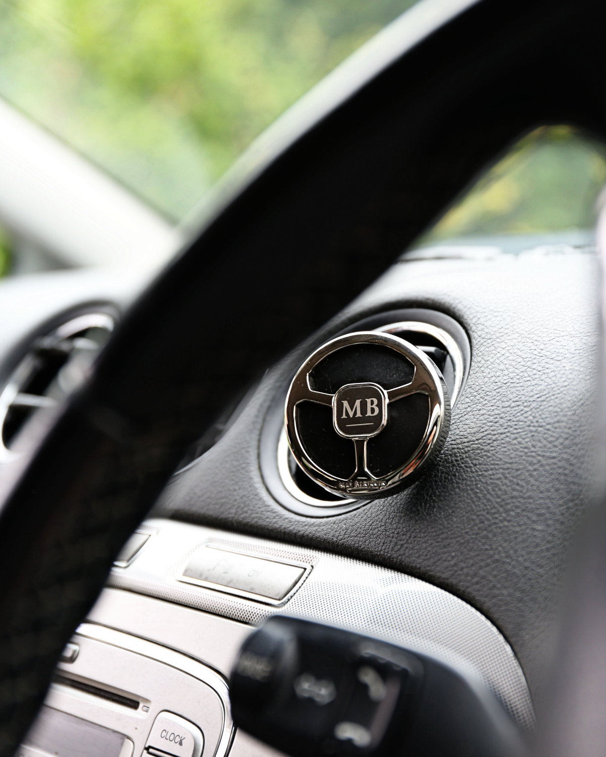 [RB-CF04] MB Car Fragrance Dispenser Dodici