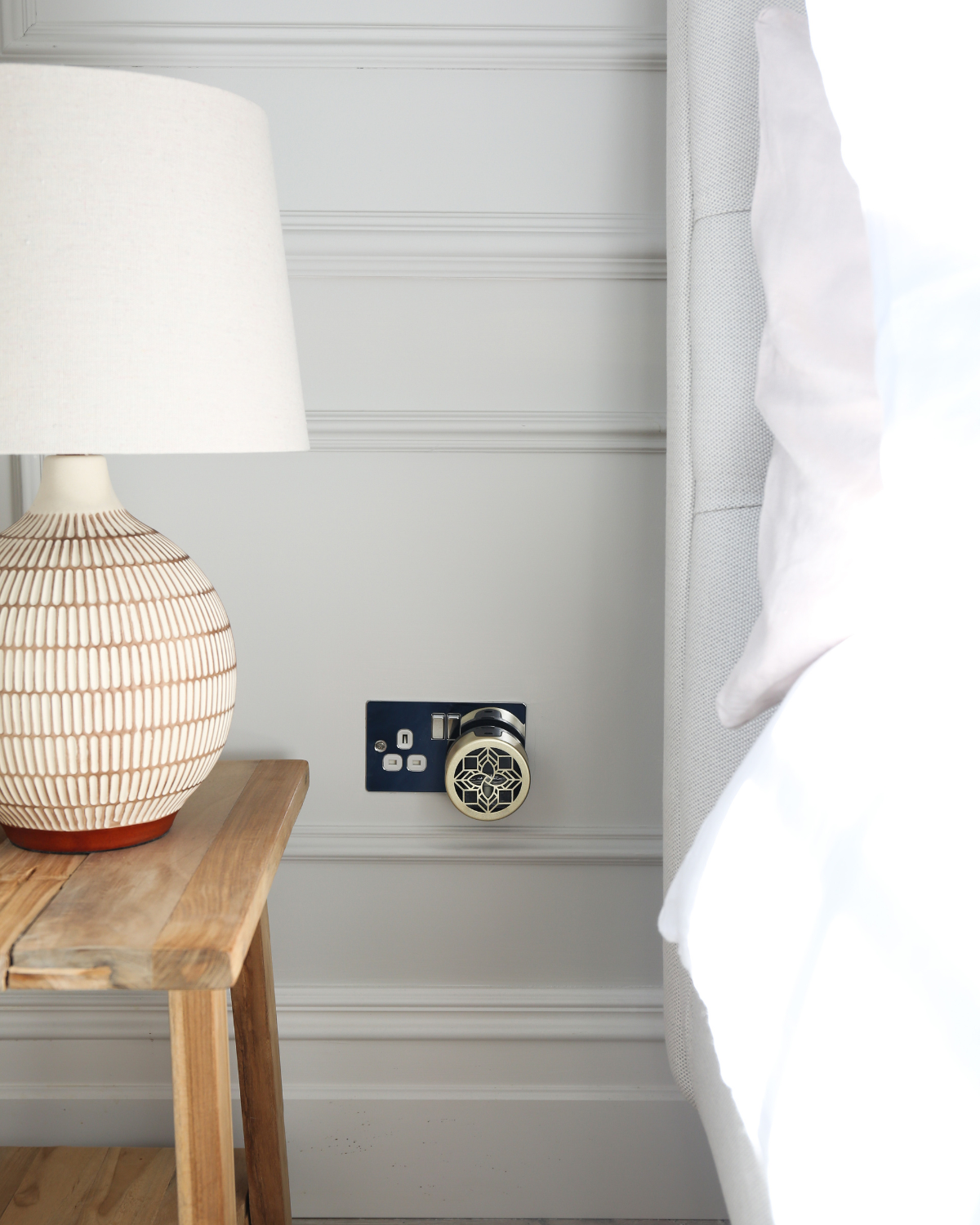 [RB-WDEU03] MB Wall Fragrance Diffuser White Pomegranate