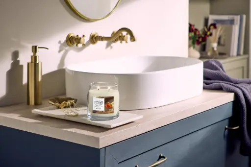 [2236238] YC Amber & Sandalwood Medium Jar