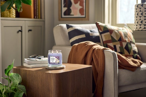 [2243915] YC Lavender Vanilla Medium Jar